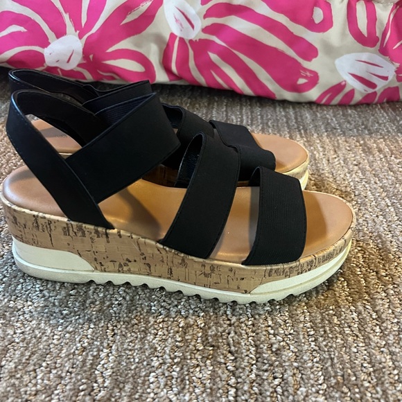Universal Thread | Shoes | Universal Threads Platform Sandals | Poshmark